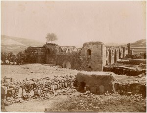 Pyhän neljänkymmenen marttyyrin kirkon rauniot, Sebaste (Sivas), Turkki, noin 1890 tekijältä Unknown photographer