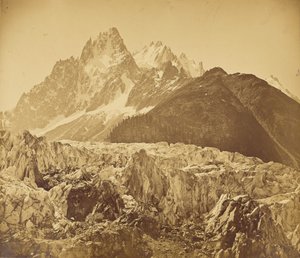 Mont-Blanc (Haute-Savoie), Glacier des Bois ja Aiguille des Charmoz (Charmozin vuori) tekijältä V. Muzet