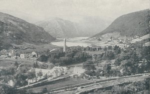 Irlantilainen kylä Glendalough, 1910 tekijältä Valentine and Sons Ltd