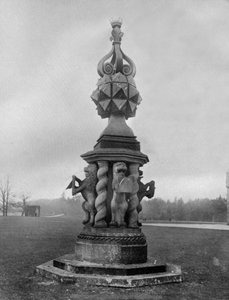 Aurinkokello, Glamis Castle, 1924-1926.