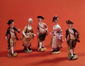 Pienet hahmot (metsästäjä, eläineläin, korkean seurakunnan rouva...) Posliinipatsaat 1700-luvun venetsialaisesta koulusta. Pariisi, koristetaide tekijältä Venetian School