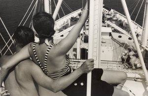 Pariskunta risteilyaluksella 