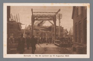 Borculo -- Hirmumyrskyn jälkeen 10. elokuuta 1925