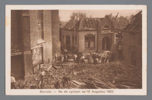 Borculo -- Hirmumyrskyn jälkeen 10. elokuuta 1925