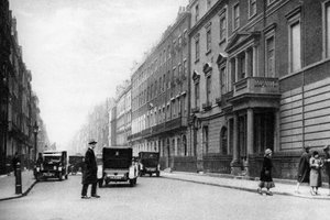 Harley Street, Lontoo, 1926-1927.