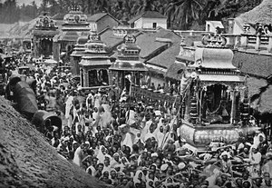 Hindujen uskonnollinen kulkue, Madras, 1902 tekijältä Wiele and Klein