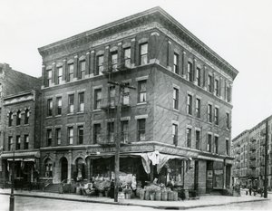 767 East 152nd Street, 7. joulukuuta 1915 tekijältä William Davis Hassler