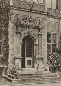 Doorway, In the Court, Hatfield House (m/w kuva)