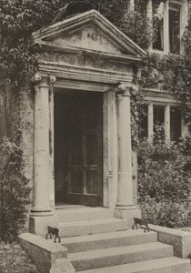 Doorway, Deanery, Battle, Sussex (m/w kuva) tekijältä William Galsworthy Davie