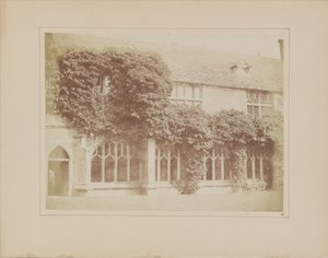 Lacock Abbeyn luostarikäytävät tekijältä William Henry Fox Talbot