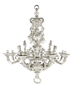Givenchyn kuninkaallinen Hannoverin kattokruunu, 1736