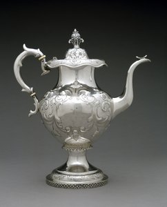 Teekannu, c. 1845-1872 (hopea) tekijältä Wood and Hughes (attr.to)