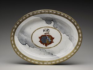 Lautanen tekijältä Worcester Porcelain Manufactory