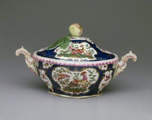 Tureen, noin 1780 tekijältä Worcester Porcelain Manufactory