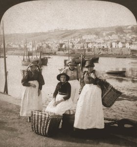 Fishwives Newlynissä, Cornwallissa, 1900. tekijältä Works and Sun Sculpture Studios