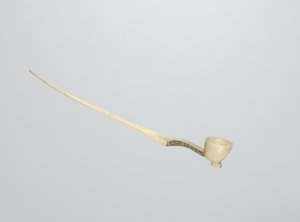 Nuuskalusikka, 1800-luvun loppu (luu)
