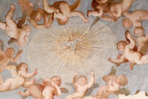 Pyhän hengen kyyhkynen. Fresko. Basilica della Santissima Annunziata del Vastato. Genova. Italia. tekijältä . .