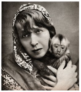 Mistinguett amb una mica de monkeyfinnish tekijältä . .