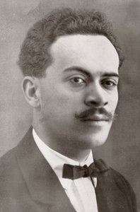 Rafael Millán Picazo (1893-1957), espanjalainen säveltäjä, joka on erikoistunut La Esferan zarzuelaan eli espanjalaiseen operettiin tekijältä Ferdinand Georg Waldmuller