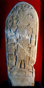 Stela 4 Machaquilasta, Peten, Guatemala, myöhäisklassinen aika, 6. toukokuuta 820 jKr (kivi) tekijältä Hippolyte Lalaise Devéria
