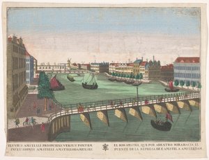 Näkymä Binnen-Amstelille Blauwbrugin ja Hogesluisin välillä Amsterdamissa El rio Amstel, que por adentro mirahacia el puente de la represa de l