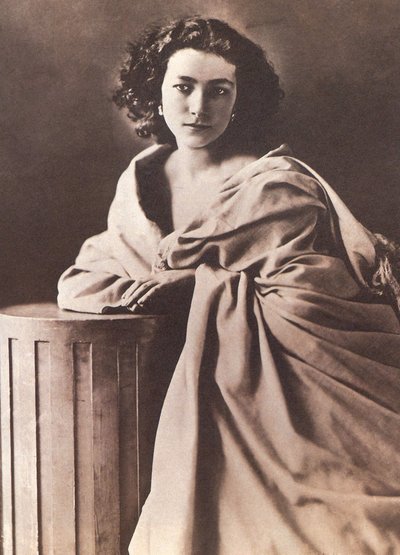 Nadarin muotokuva Henriette Rosine Bernardista Sarah Bernhardtissa (1844-1923) tekijältä Nadar