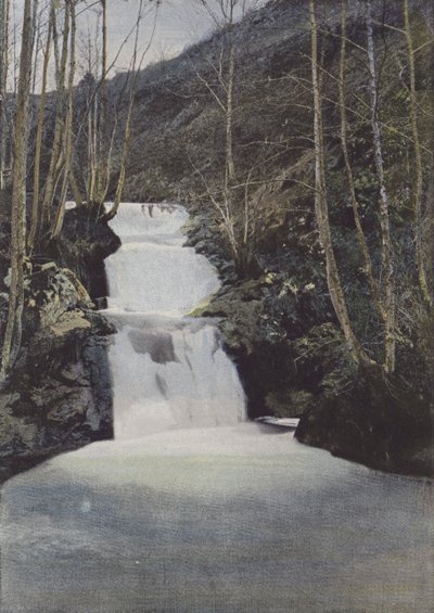 Cascade du Benet, pres Murat (värillinen kuva) tekijältä (after) French Photographer