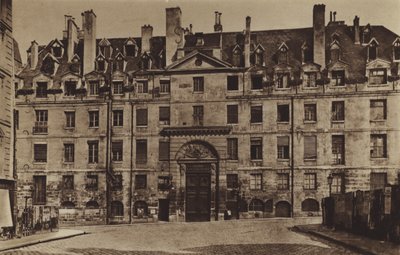 Lycee Louis-le-Grandin pääsisäänkäynti vuonna 1887 (b/w kuva) tekijältä (after) French Photographer