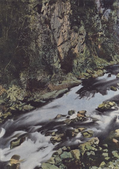 Gorges de la Cere Lamativiessa (värillinen kuva) tekijältä (after) French Photographer