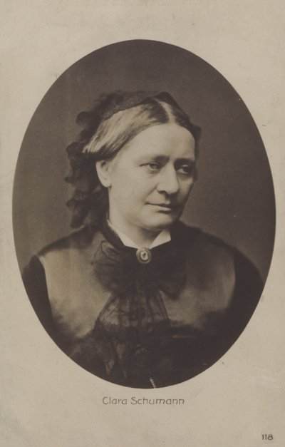Clara Schumann, saksalainen pianisti ja säveltäjä (s/w-kuva) tekijältä (after) German photographer