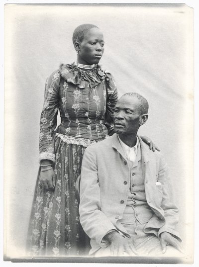 Khama ja hänen vaimonsa, n. 1910 (platinaprintti) tekijältä A. E. Hargreave