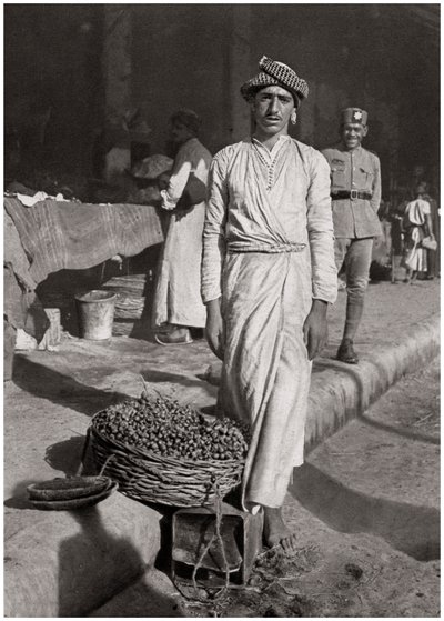 Pieni kauppa, joka tuo vain vähän voittoa, Irak, 1925. tekijältä A. Kerim