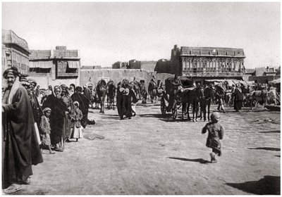 Basaariaukio Basrassa, Irakissa, 1925 tekijältä A. Kerim