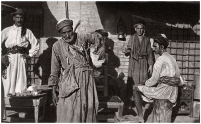 Kylmän juomaveden ilmainen jakelu, Irak, 1925 tekijältä A. Kerim
