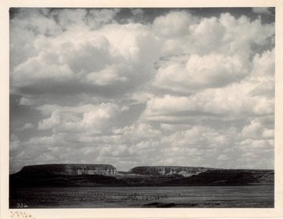 Zunin ympärillä, Pueblo "99":n koillispuolelta. tekijältä Adam Clark Vroman
