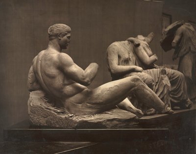 Veistoksia Parthenonista, British Museum, n. 1870-luku. tekijältä Adolphe Braun