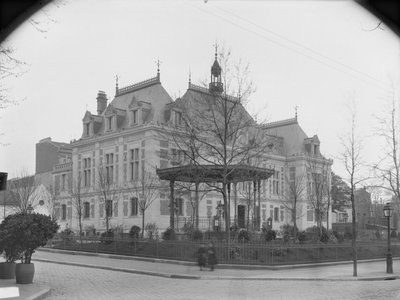 Kaupungintalo, n. 1886-1890 tekijältä Adolphe Giraudon