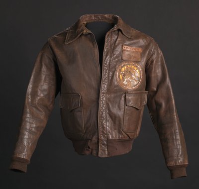 Tuskegee Airman -lentotakki, jota käytti everstiluutnantti Woodrow W. Crockett, 1942. tekijältä Aero Leather Clothing Co.