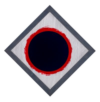 Circle Blue on Red Diamond, 2022 (emali ja kynä kortille) tekijältä Alex Dunn
