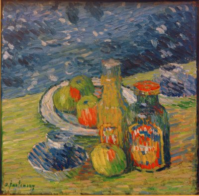Asetelma pulloilla, hedelmäkulholla ja kupilla tekijältä Alexej von Jawlensky