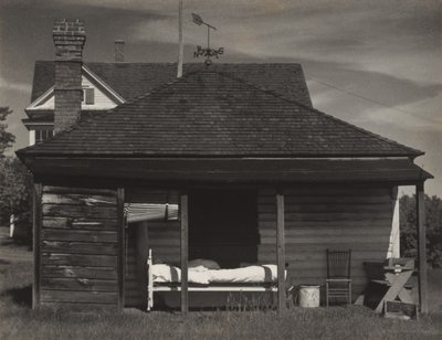 Pienen talon takapuoli tekijältä Alfred Stieglitz