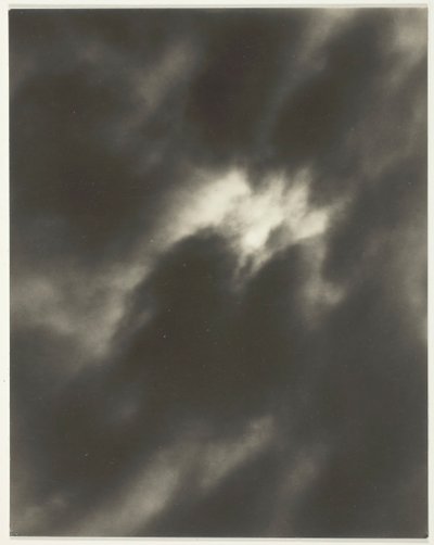 Vastaava, 1926. tekijältä Alfred Stieglitz