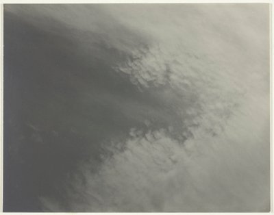 Vastaava sarjasta E (tulostus 1) tekijältä Alfred Stieglitz