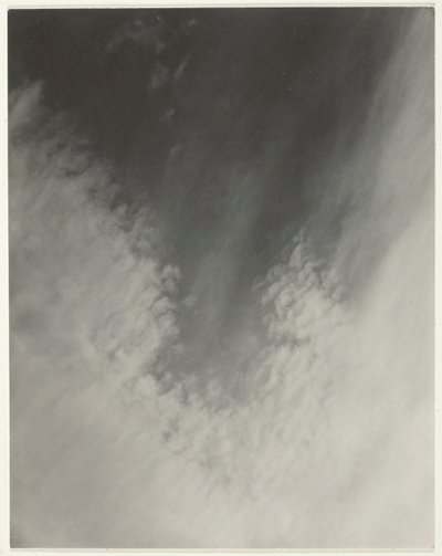 Vastaava sarjasta E (tulostus 2) tekijältä Alfred Stieglitz