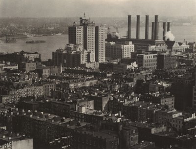 Sheltonista, New Yorkista (huone 3003), katsottuna kaakkoon tekijältä Alfred Stieglitz