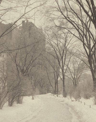 Puistossa tekijältä Alfred Stieglitz