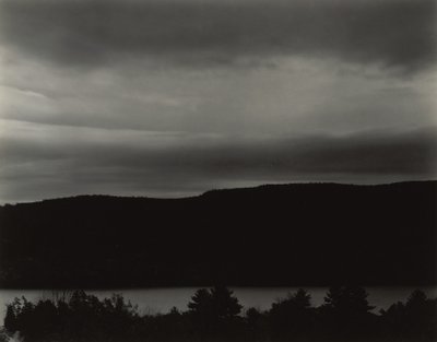 Lake George tekijältä Alfred Stieglitz