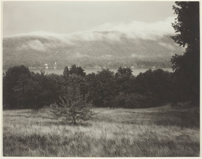Lake George Hilliltä tekijältä Alfred Stieglitz
