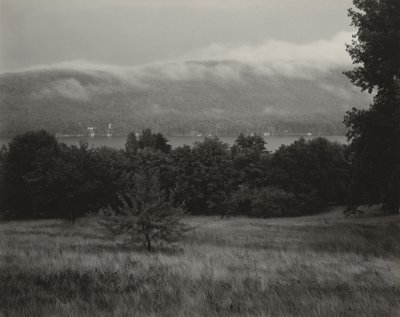Lake George kukkulan laelta tekijältä Alfred Stieglitz