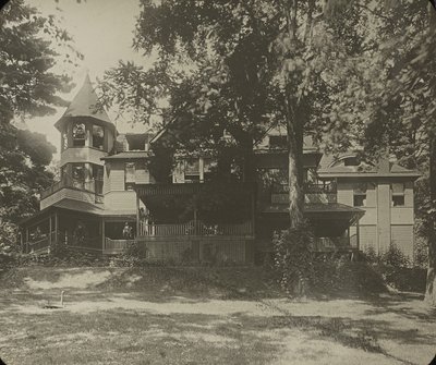 Oaklawn House, (itäpuoli) tekijältä Alfred Stieglitz